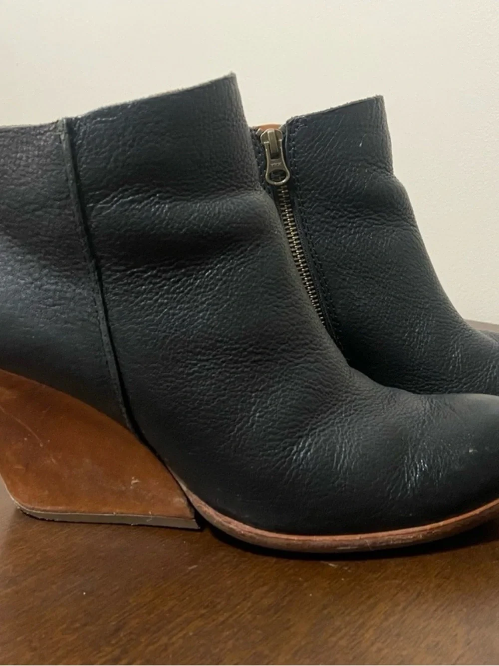 Kork-Ease sleek black